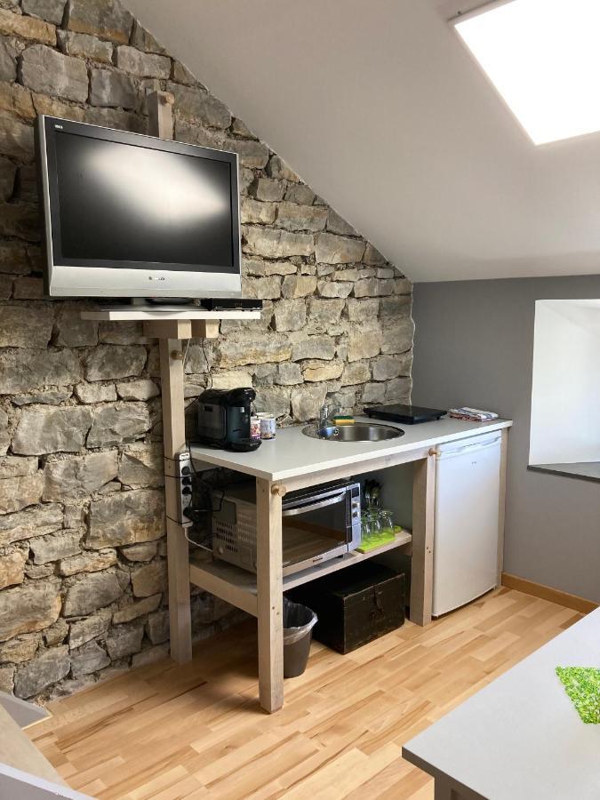 La Chambre Des Bobines Montigny-sur-l'Ain Zewnętrze zdjęcie